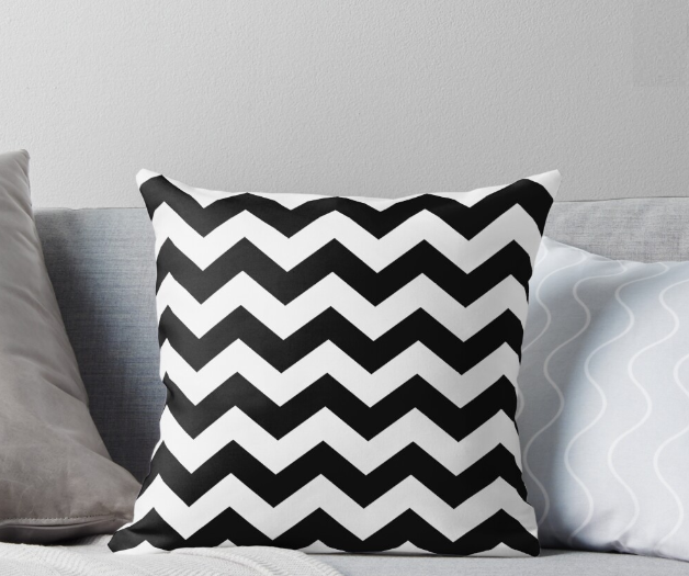 Zigzag cushion cover with filling